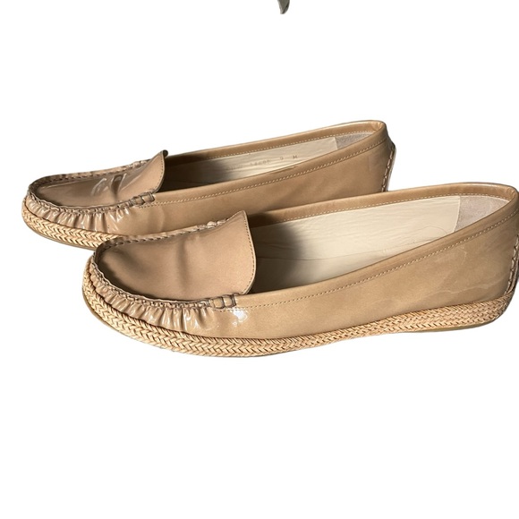 STUART WEITZMAN Women's 'GEEK' Adobe Aniline PATENT LEATHER LOAFERS - 9 - Picture 3 of 11